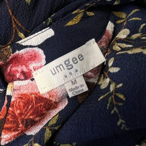 Umgee Womens Sz M Navy Blue Floral Sleeveless Open Back Romper - Picture 6 of 6